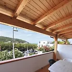 Ξενοδοχείο με διαμερίσματα Ala Marina