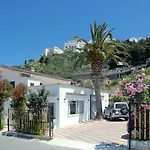 Ξενοδοχείο με διαμερίσματα Ala Marina 4*