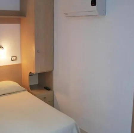 Ala Marina Aparthotel 3*