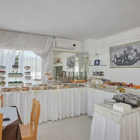 Aparthotel Ala Marina 3*
